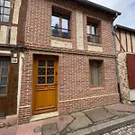 Au 56 - Centre - Quartier Saint-leonard *