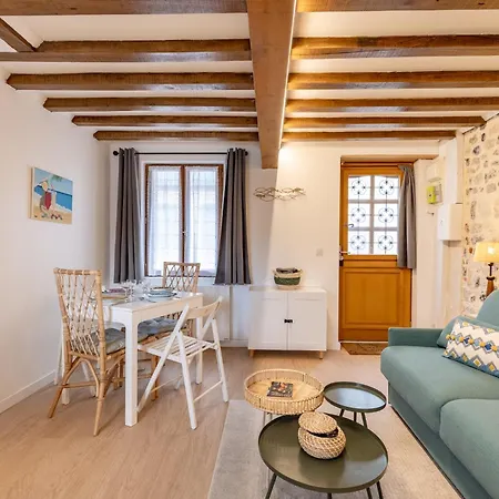 Au 56 - Centre - Quartier Saint-leonard Tatil Evi